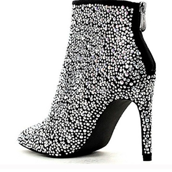 Shoes - 🎉 5 Stars Rhinestone Bling Booties